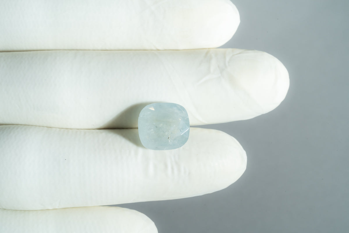 Natural Blue Sapphire 8.71 Carats / 9.57 Ratti