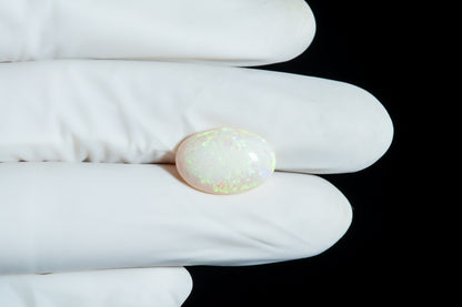 White Opal With Fire 6.72 Carats / 7.38 Ratti
