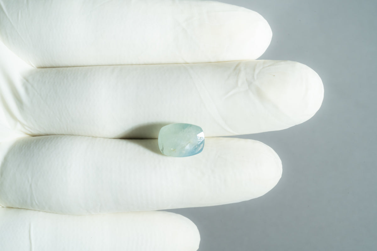 Natural Blue Sapphire 6.66 Carats / 7.32 Ratti