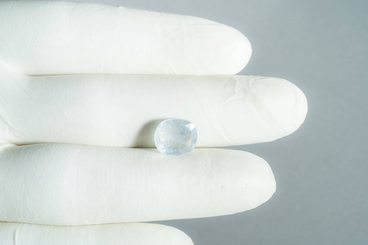 Natural Blue Sapphire 5.60 Carats / 6.15 Ratti