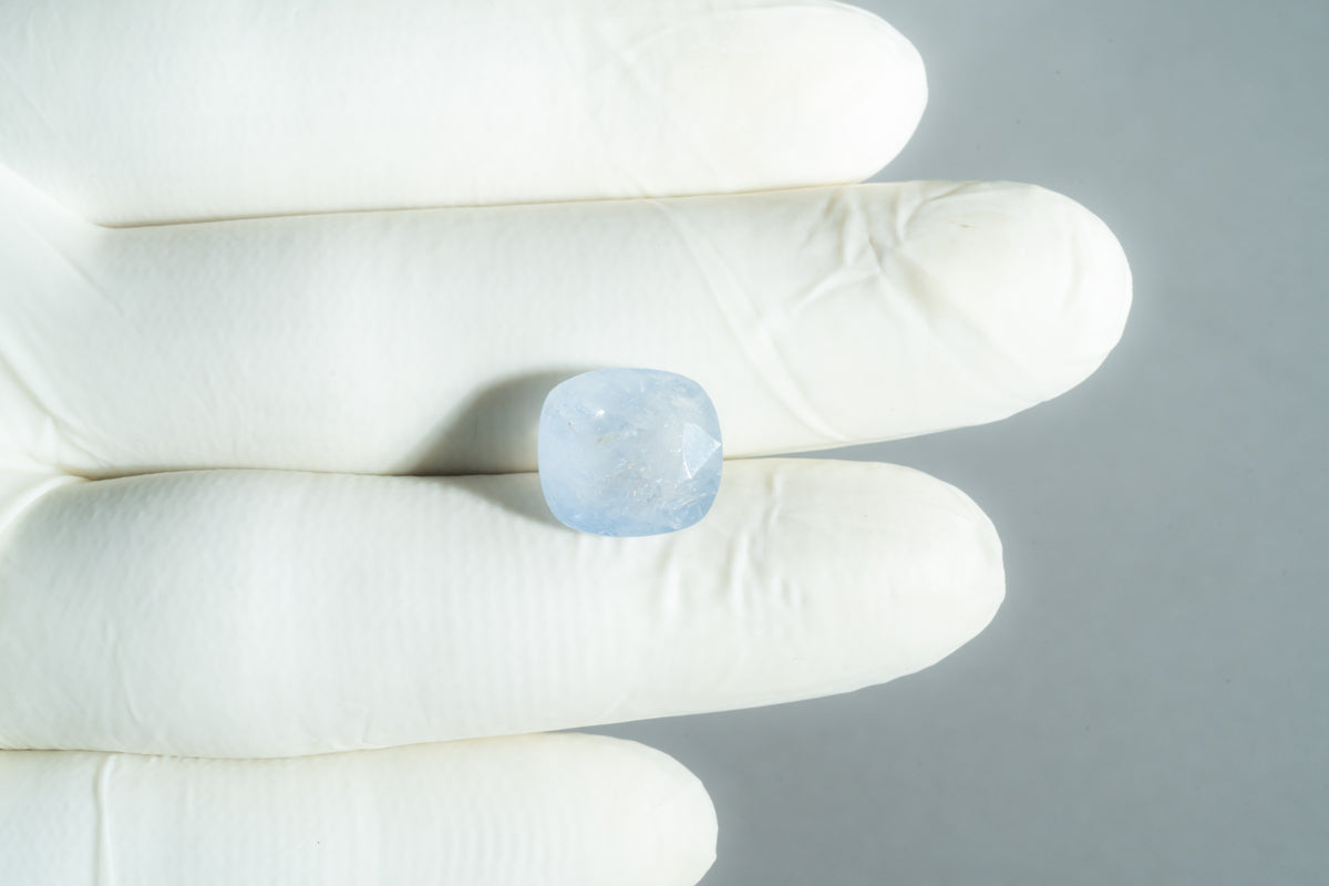 Natural Blue Sapphire 10.65 Carats / 11.7 Ratti