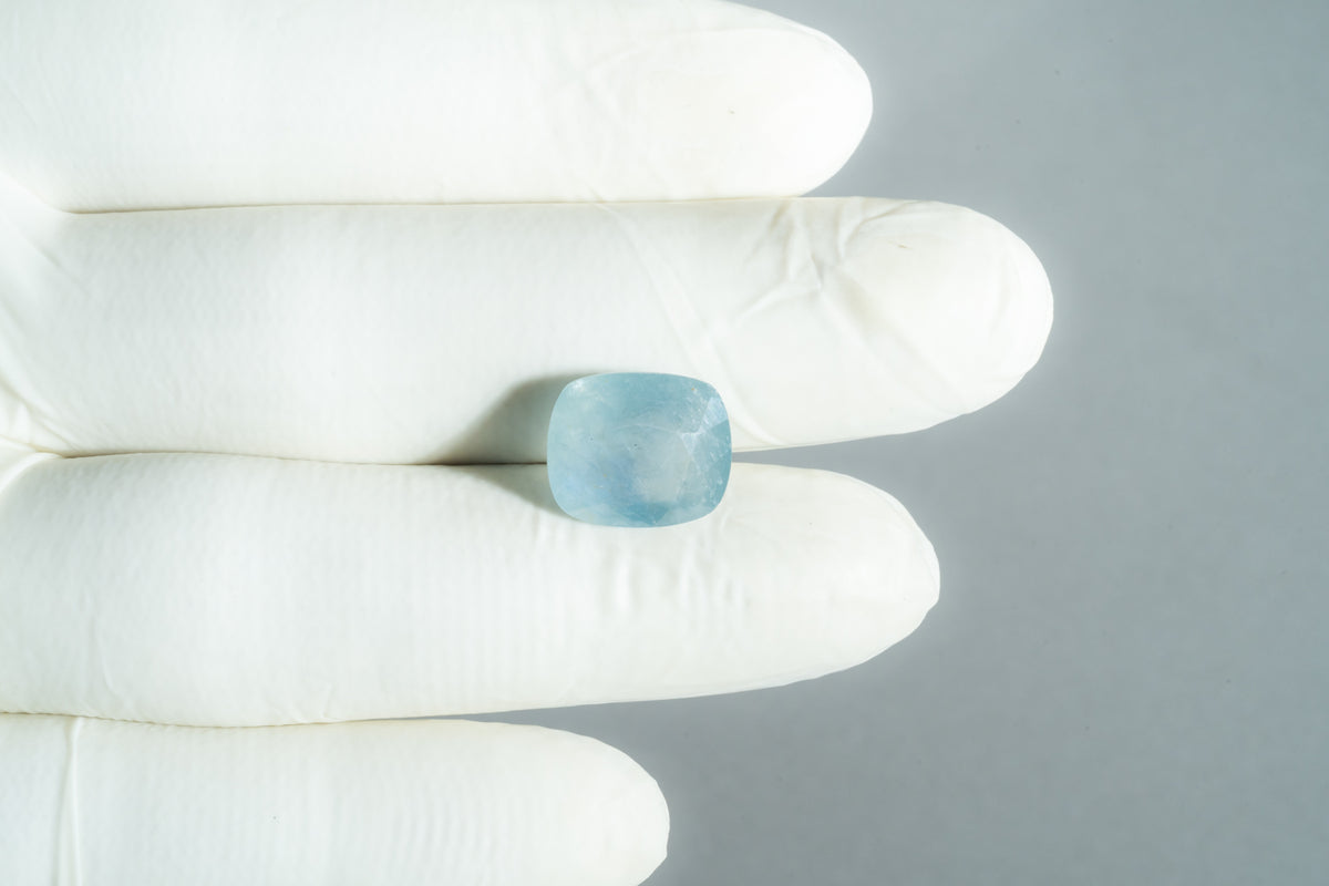 Natural Blue Sapphire 10.75 Carats / 11.81 Ratti