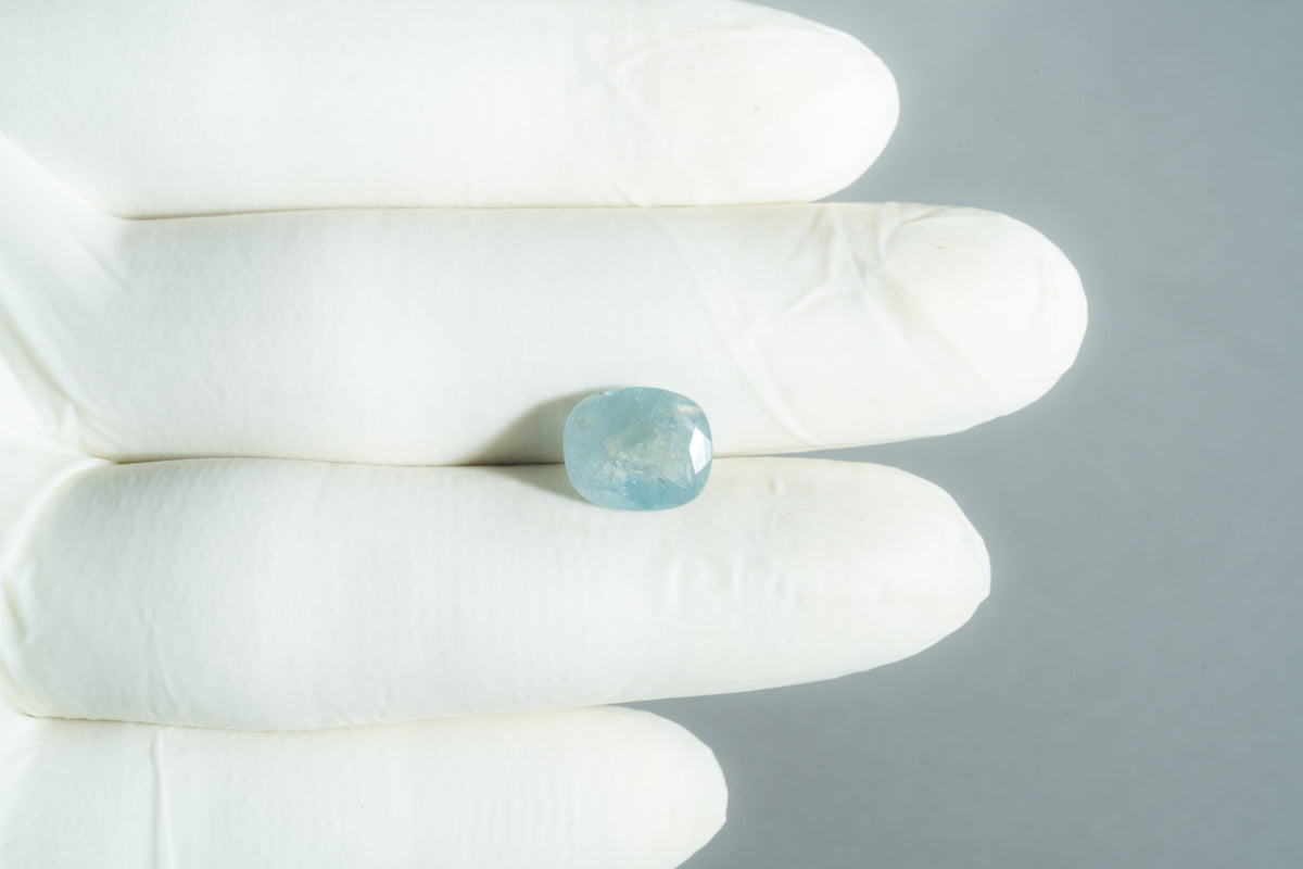 Natural Blue Sapphire 6.21 Carats / 6.82 Ratti