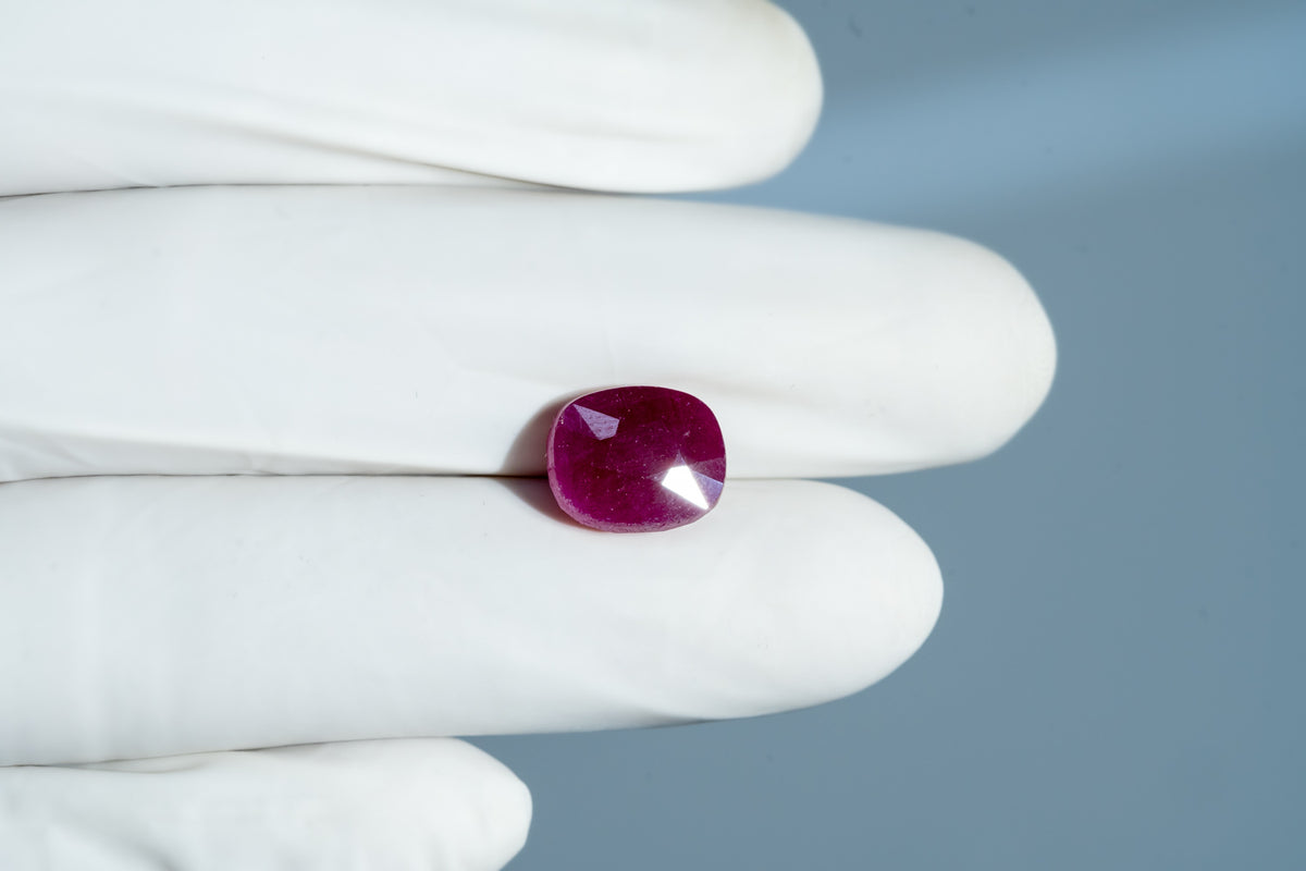 African Ruby (Manik) 7.85 Carats / 8.63 Ratti