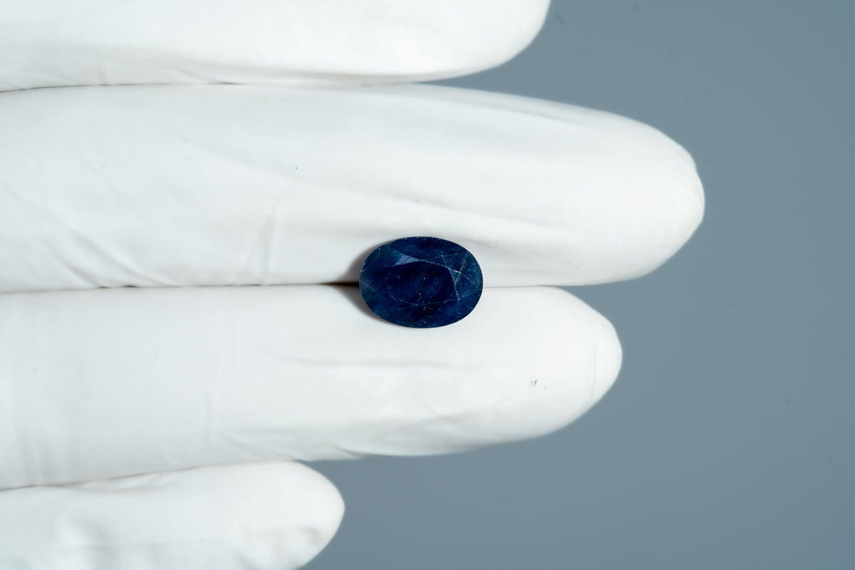 Natural Blue Sapphire 4.43 Carats / 4.87 Ratti