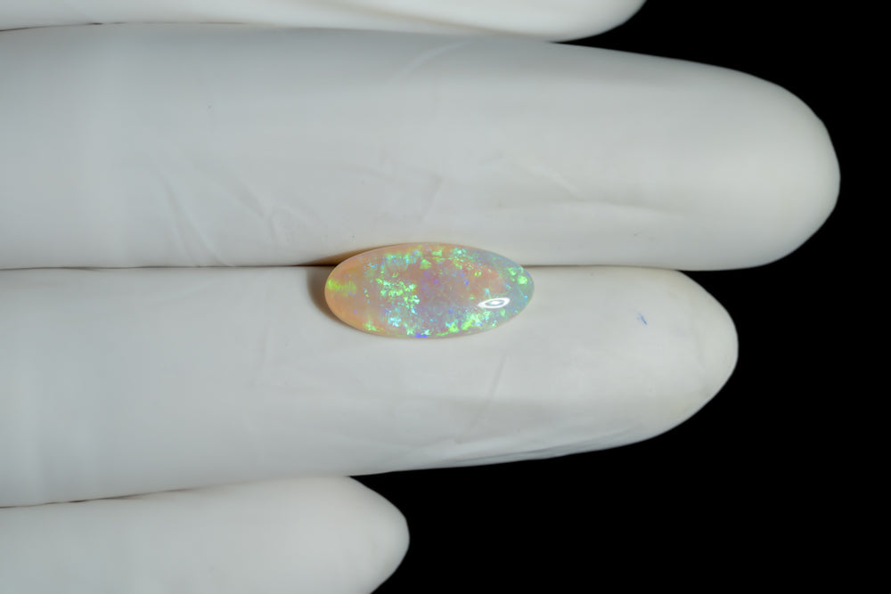 White Opal With Fire 3.41 Carats / 3.75 Ratti