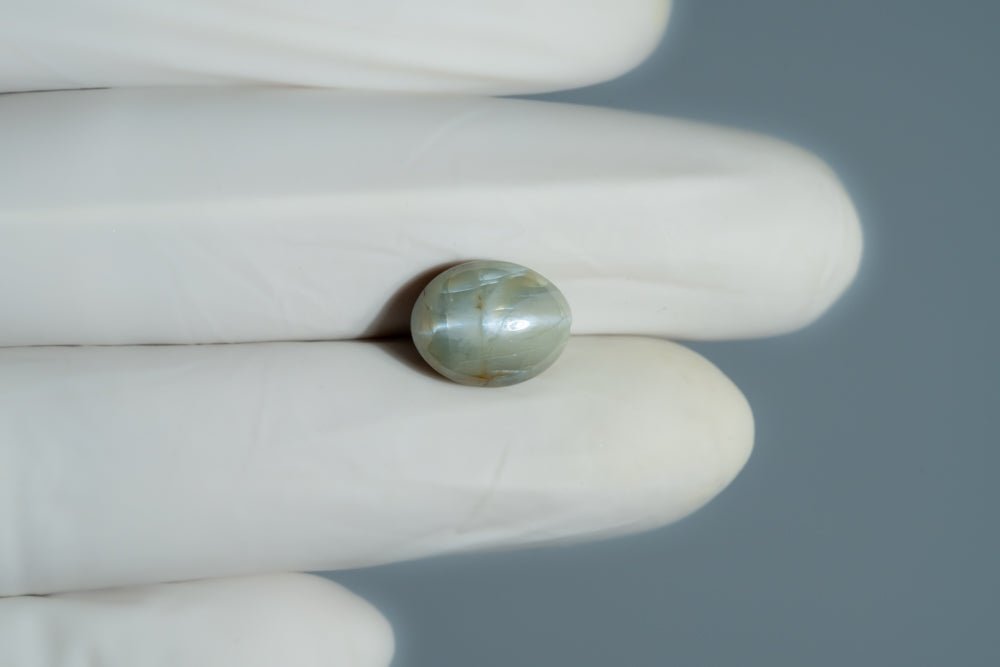 Cat's Eye (Lehsuniya) 9.26 Carats / 10.18 Ratti