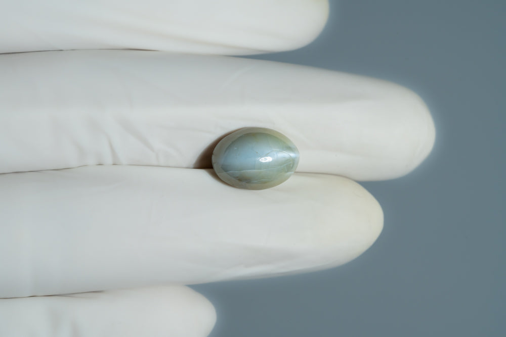 Cat's Eye (Lehsuniya) 9.11 Carats / 10.01 Ratti
