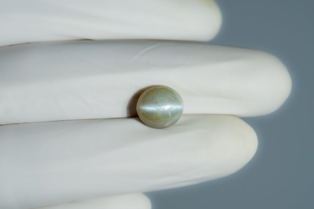 Cat's Eye (Lehsuniya) 6.88 Carats / 7.56 Ratti