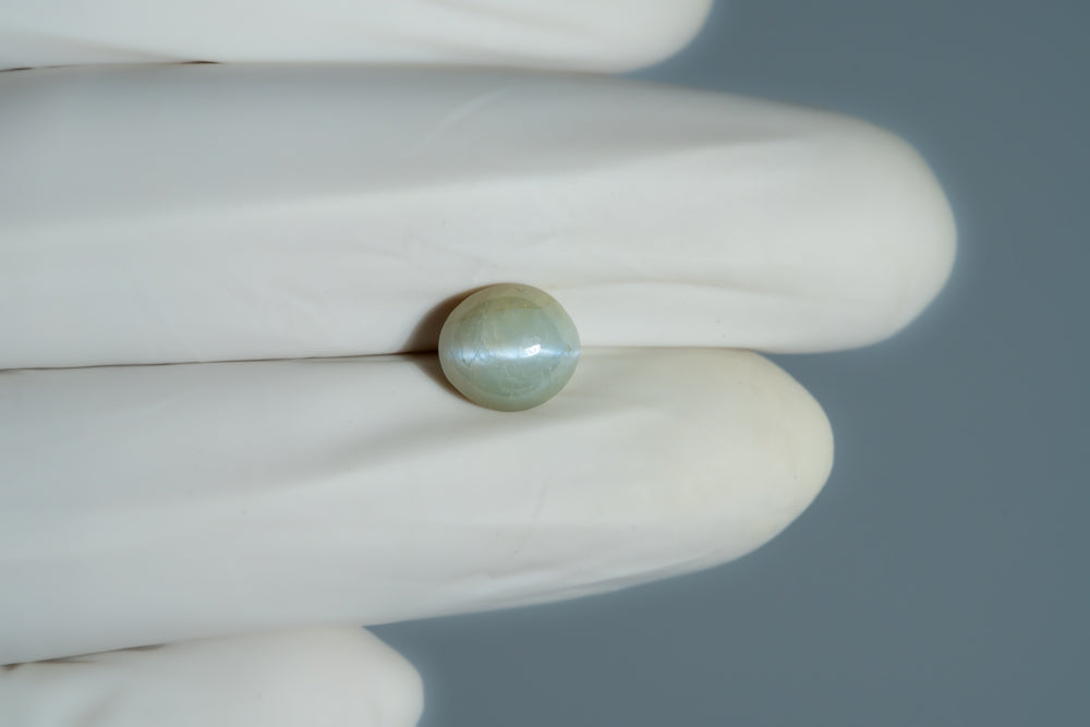 Cat's Eye (Lehsuniya) 3.97 Carats / 4.36 Ratti