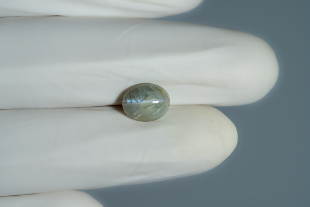 Cat's Eye (Lehsuniya) 2.97 Carats / 3.26 Ratti