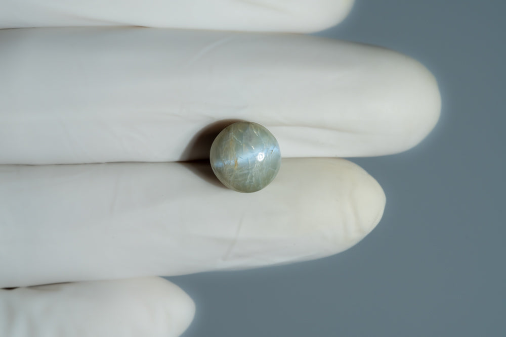 Cat's Eye (Lehsuniya) 8.26 Carats / 9.08 Ratti