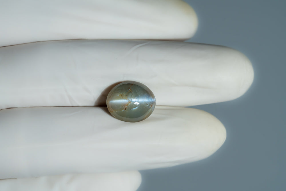 Cat's Eye (Lehsuniya) 12.01 Carats / 13.2 Ratti