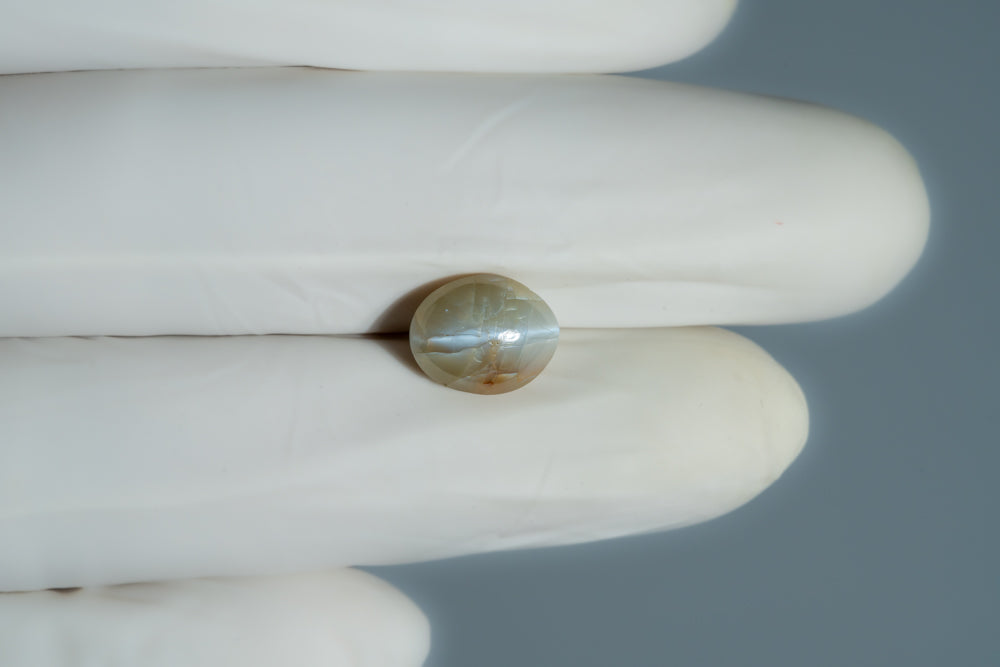 Cat's Eye (Lehsuniya) 5.90 Carats / 6.48 Ratti