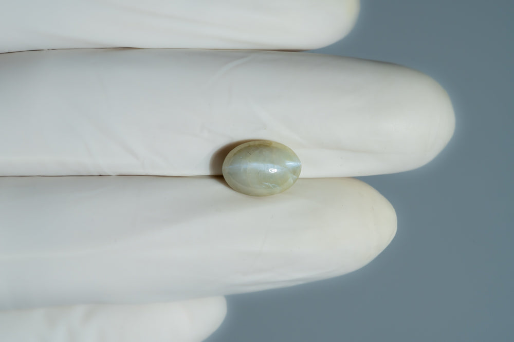 Cat's Eye (Lehsuniya) 5.76 Carats / 6.33 Ratti