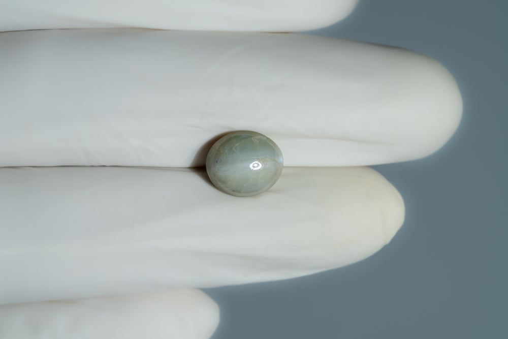 Cat's Eye (Lehsuniya) 5.73 Carats / 6.3 Ratti