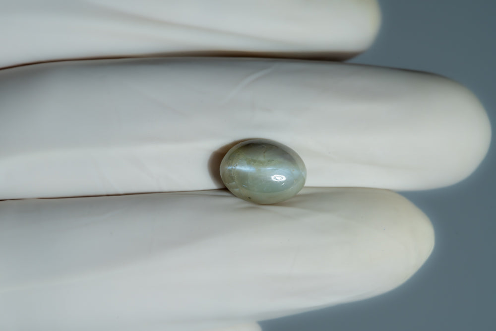 Cat's Eye (Lehsuniya) 6.63 Carats / 7.29 Ratti