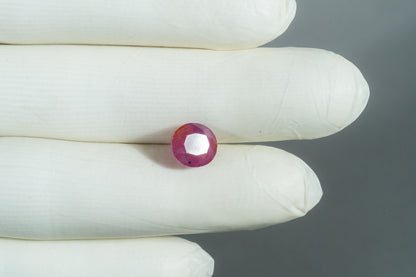 African Ruby (Manik) 4.90 Carats / 5.38 Ratti