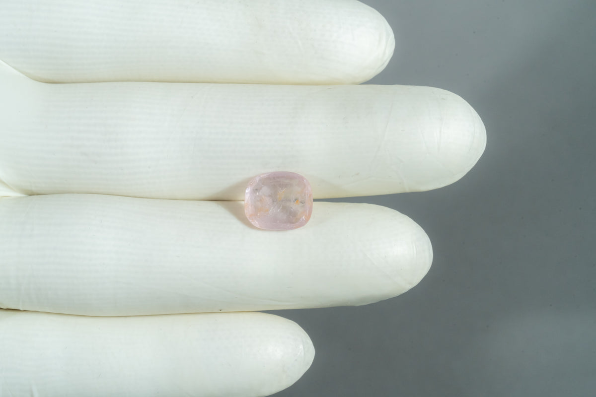 Natural Pink Sapphire 5.04 Carats / 5.54 Ratti