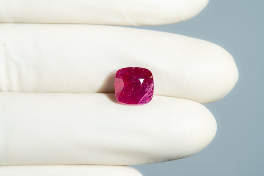 Madagascar Ruby (Manik) 5.60 Carats / 6.15 Ratti