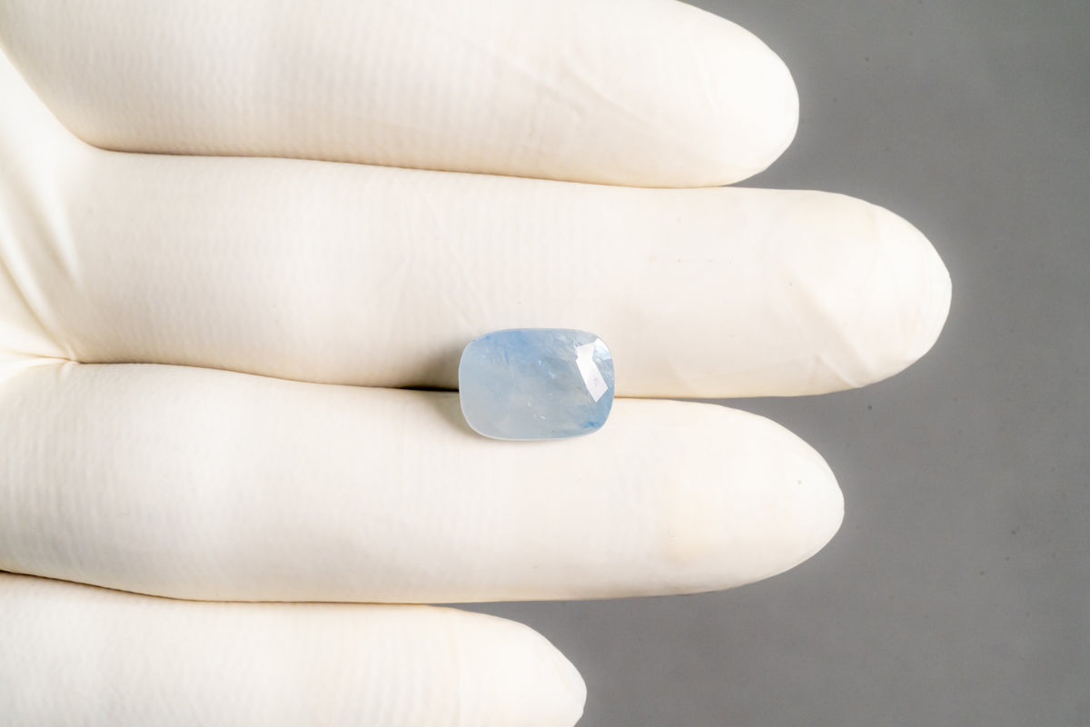 Natural Blue Sapphire 8.30 Carats / 9.12 Ratti