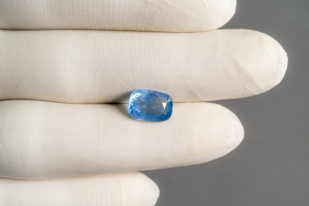 Natural Blue Sapphire 5.05 Carats / 5.55 Ratti