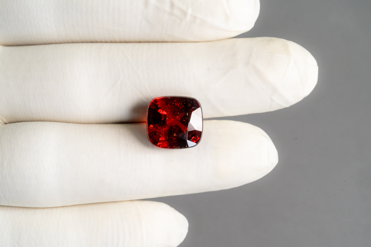 Sri-Lankan Hessonite (Gomed) 12.78 Carats / 14.04 Ratti