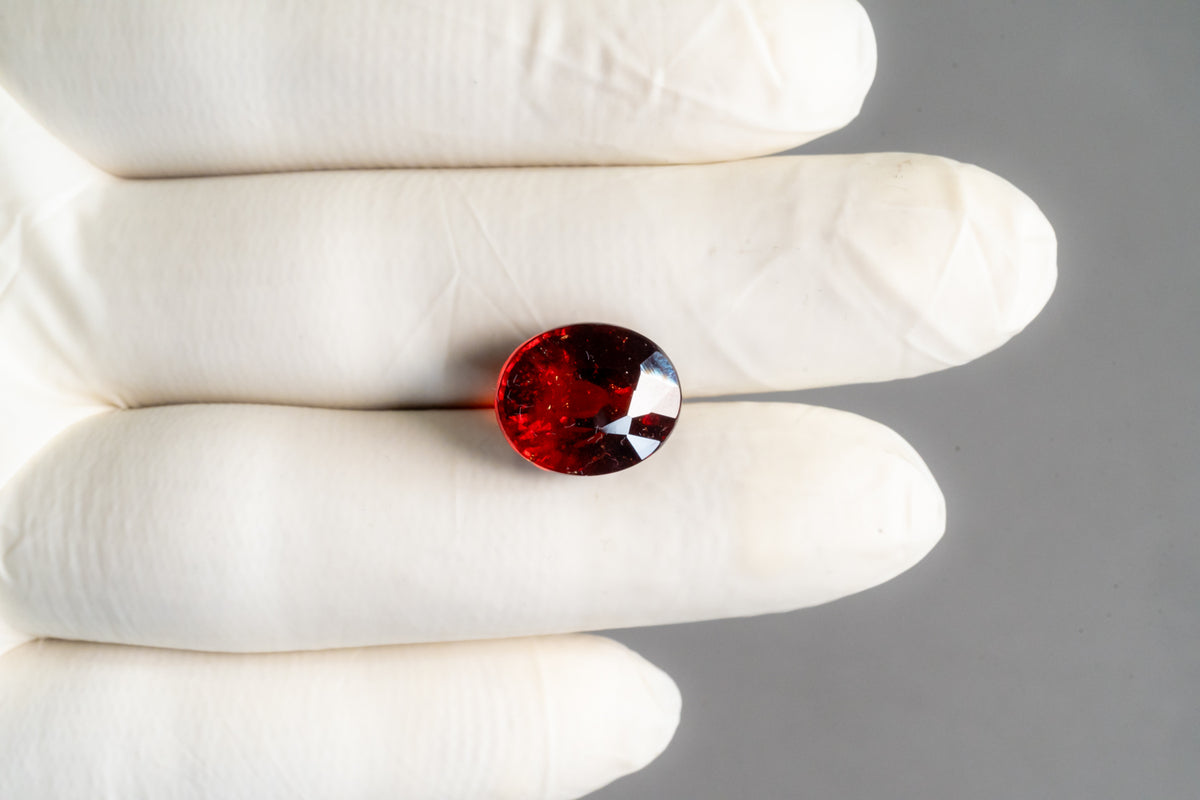 Sri-Lankan Hessonite (Gomed) 13.58 Carats / 14.92 Ratti