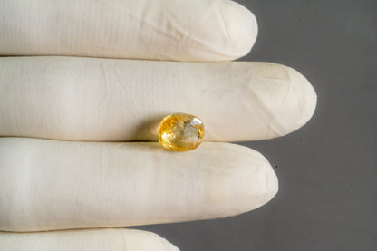 Natural Yellow Sapphire 6.08 Carats / 6.68 Ratti
