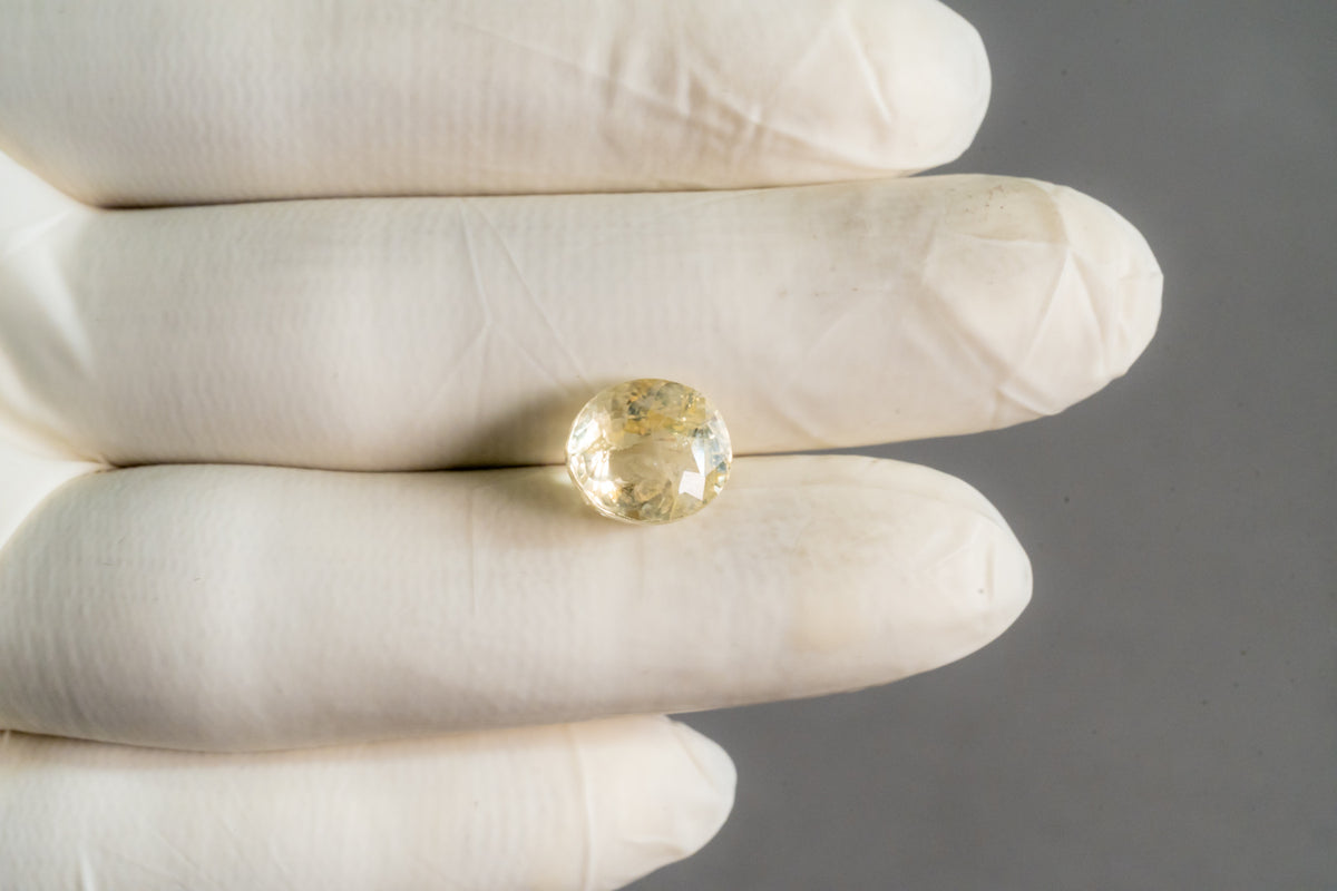 Natural Yellow Sapphire 8.44 Carats / 9.27 Ratti