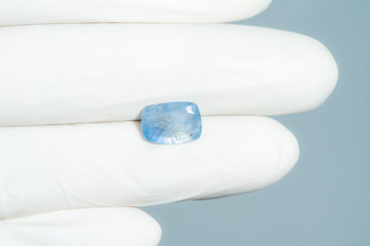Natural Blue Sapphire 4.40 Carats / 4.84 Ratti