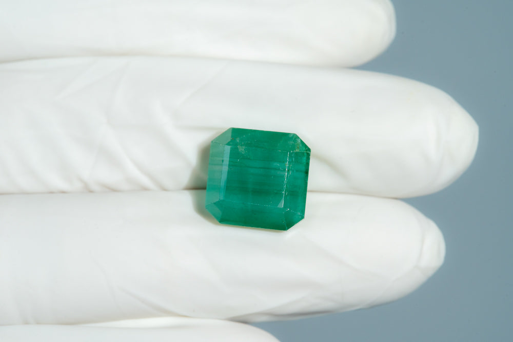 Zambian Emerald (Panna) 13.99 Carats / 15.37 Ratti