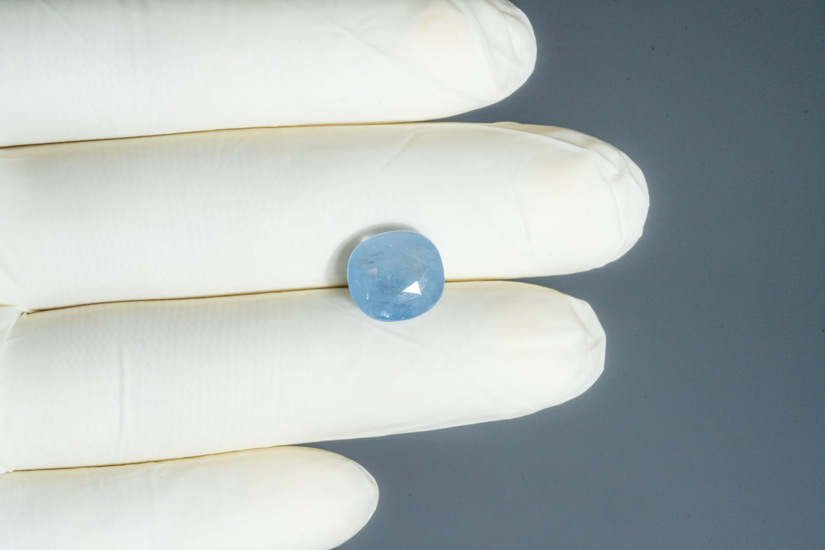Natural Blue Sapphire 9.26 Carats / 10.18 Ratti