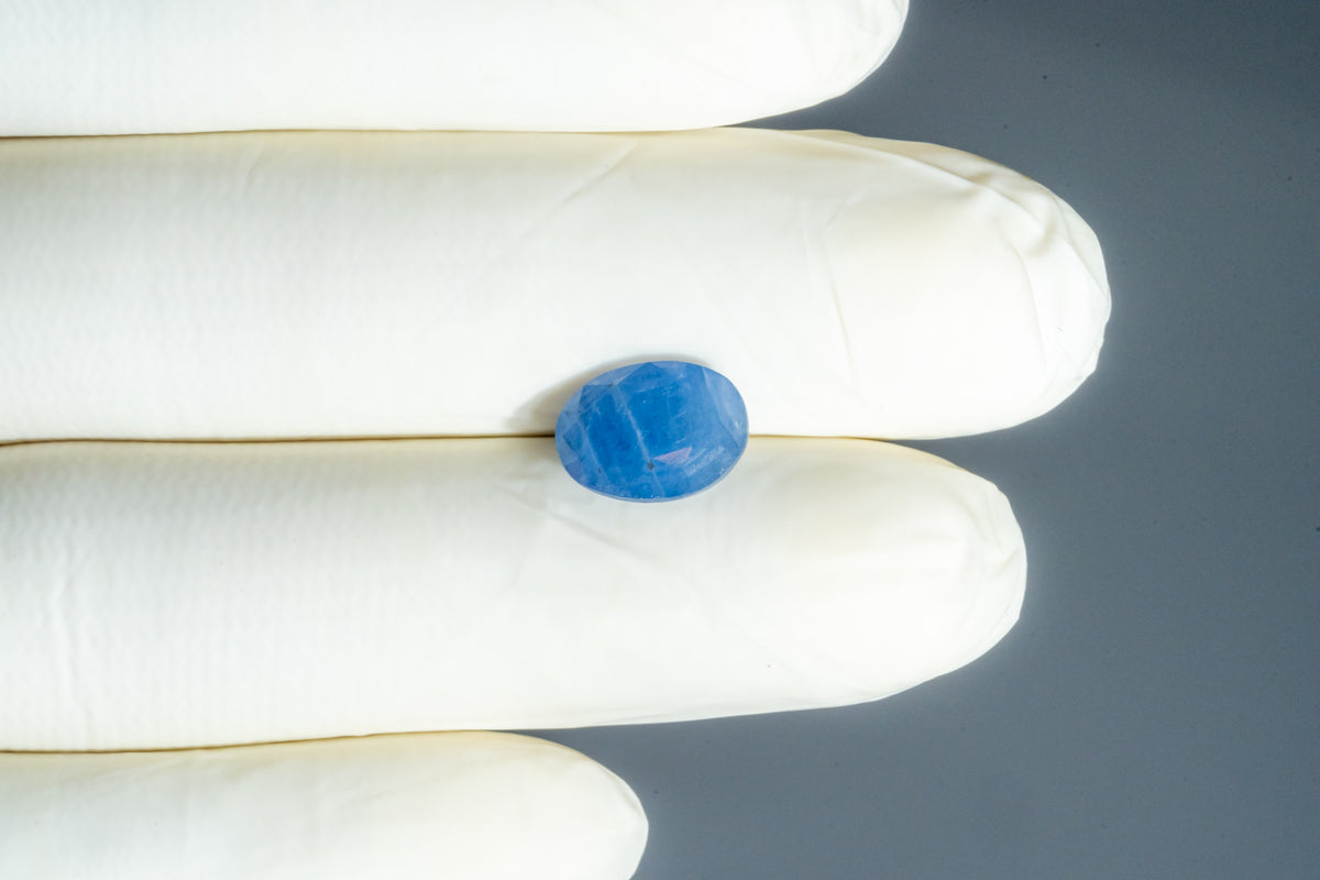 Natural Blue Sapphire 5.84 Carats / 6.42 Ratti