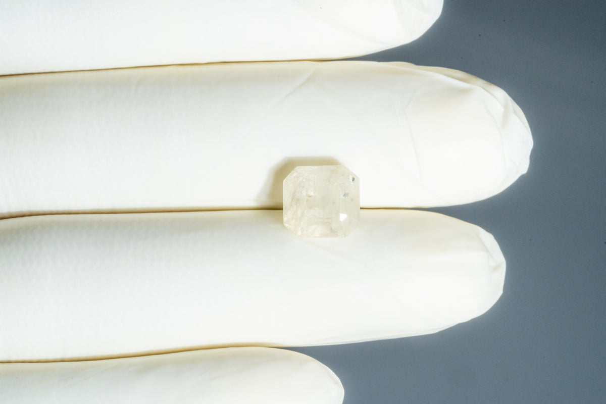 Natural Yellow Sapphire 7.89 Carats / 8.67 Ratti