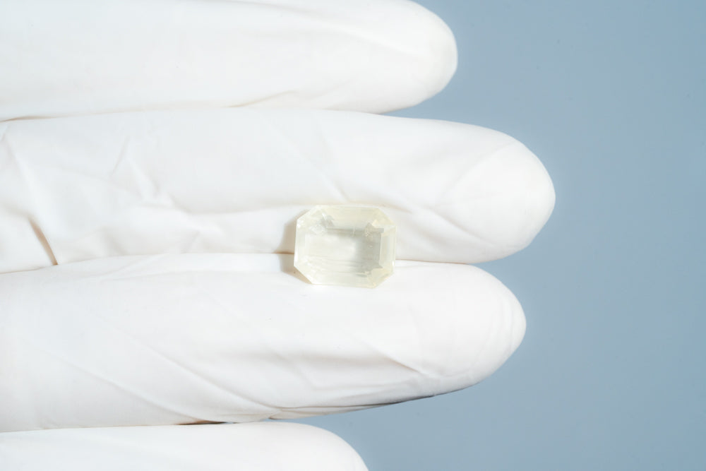 Natural Yellow Sapphire 6.69 Carats / 7.35 Ratti