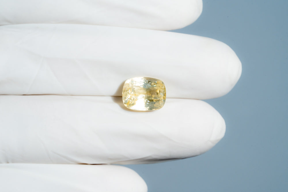 Natural Yellow Sapphire 5.69 Carats / 6.25 Ratti
