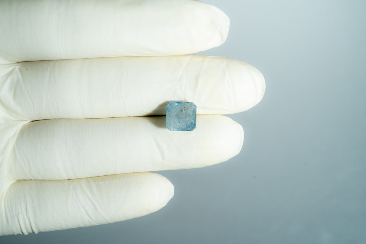 Natural Blue Sapphire 6.33 Carats / 6.96 Ratti