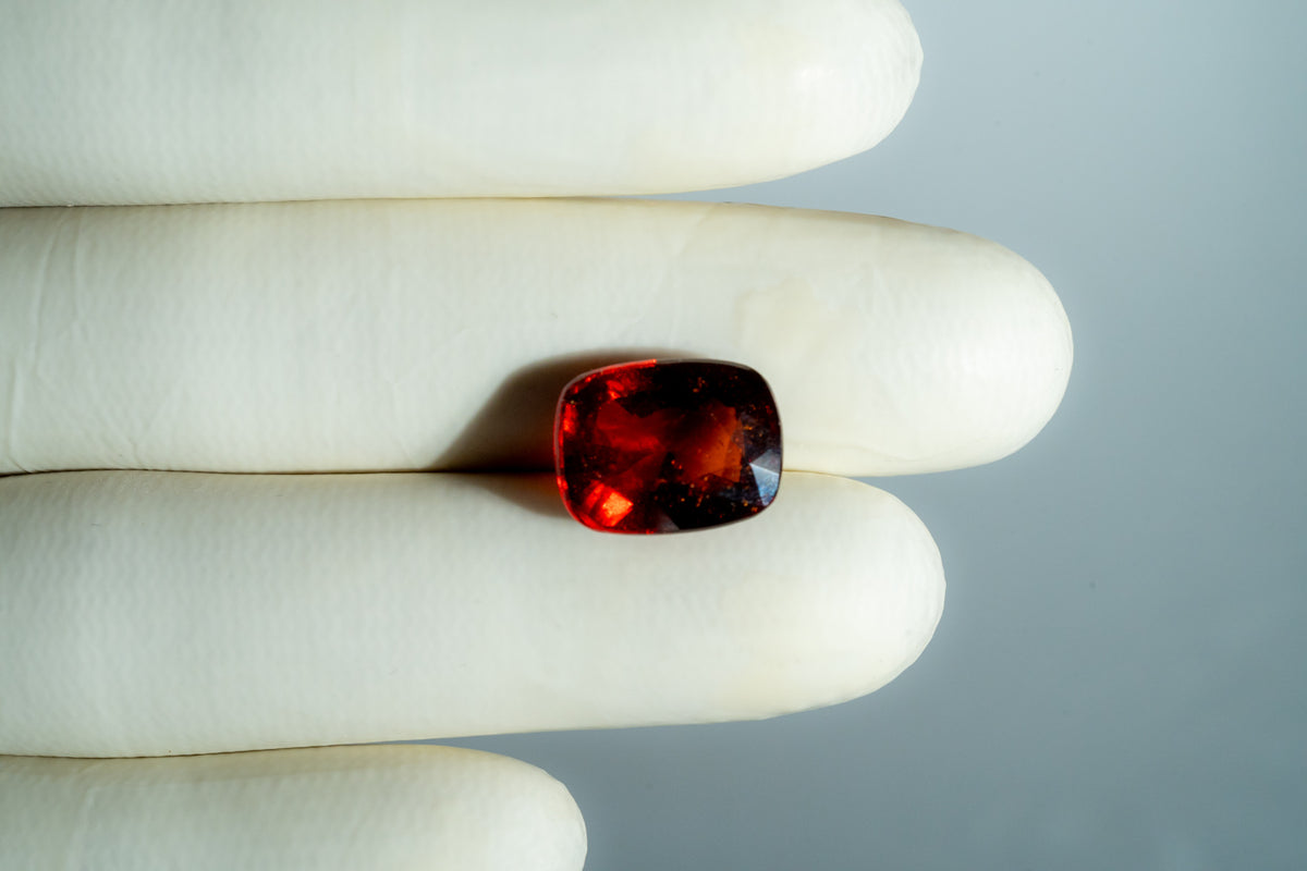 Sri-Lankan Hessonite (Gomed) 13.10 Carats / 14.4 Ratti