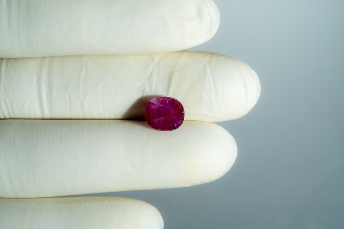 Madagascar Ruby (Manik) 4.92 Carats / 5.41 Ratti