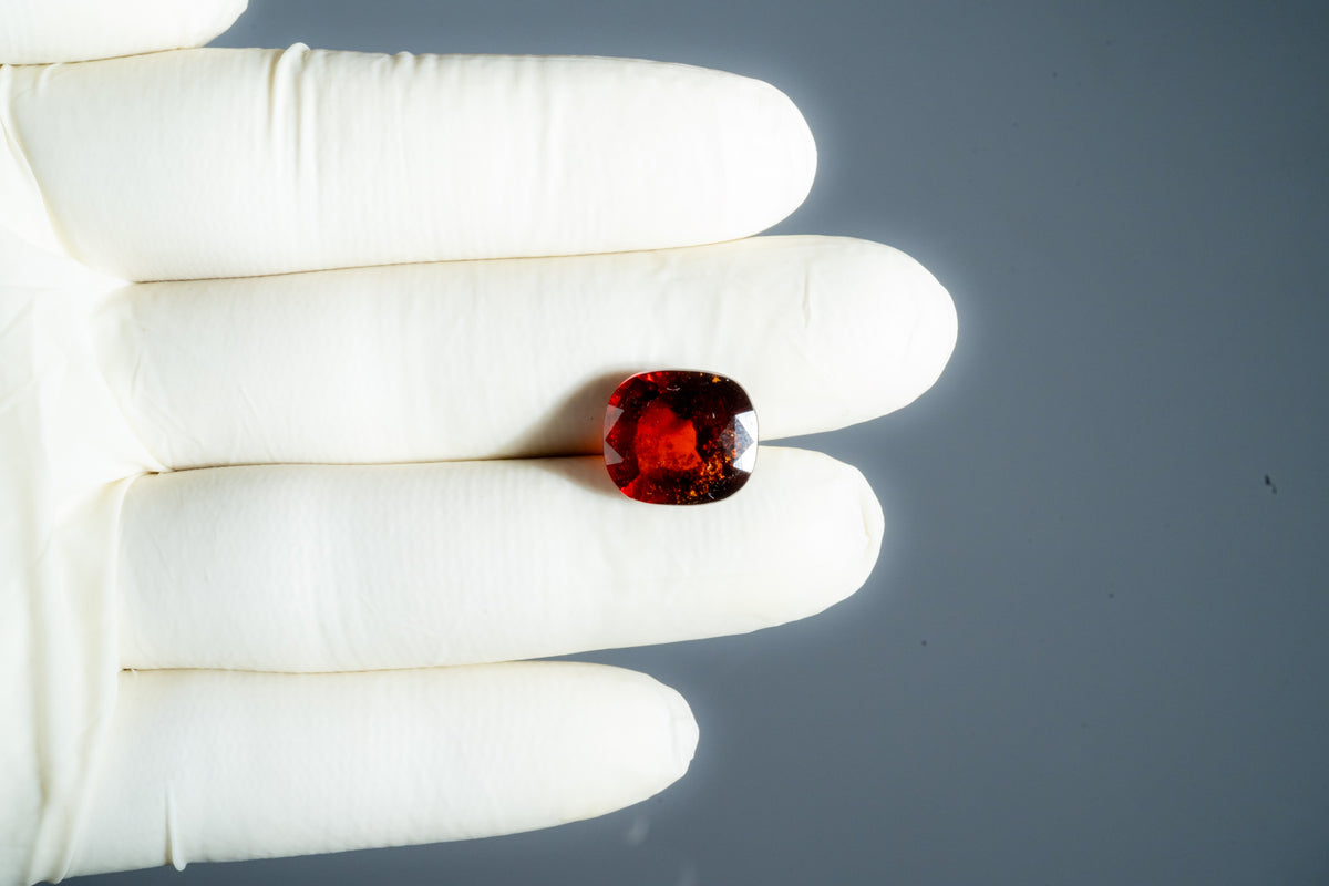 Sri-Lankan Hessonite (Gomed) 12.70 Carats / 14.01 Ratti