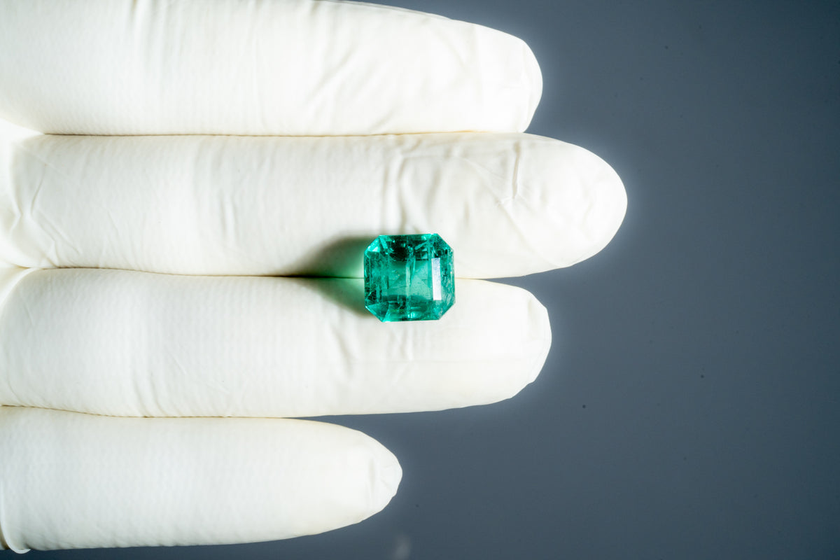 Zambian Emerald (Panna) 7.43 Carats / 8.16 Ratti