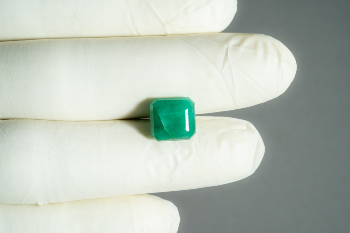 Zambian Emerald (Panna) 6.04 Carats / 6.64 Ratti