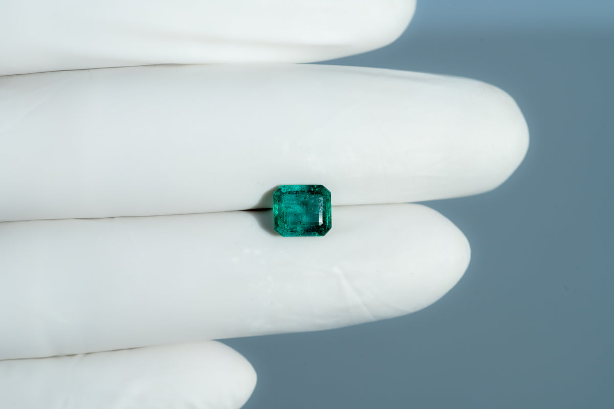 Zambian Emerald (Panna) 1.98 Carats / 2.18 Ratti