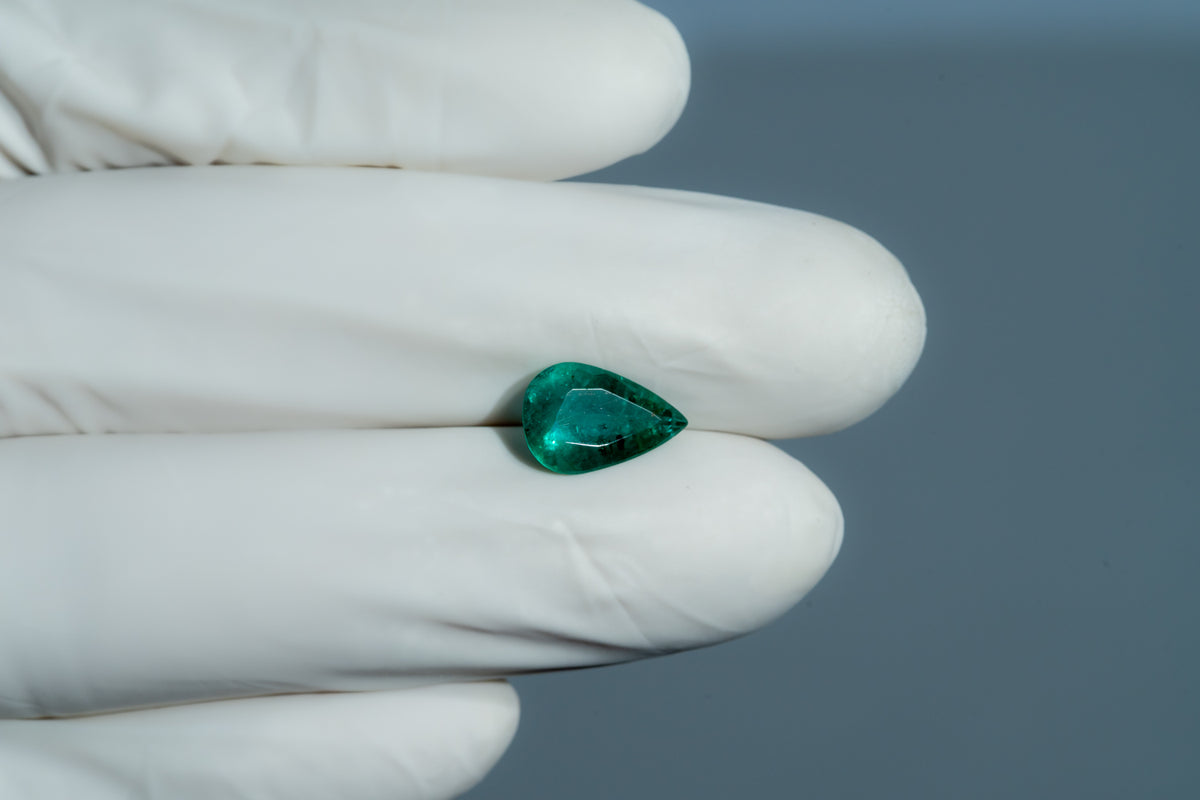 Zambian Emerald (Panna) 2.16 Carats / 2.37 Ratti