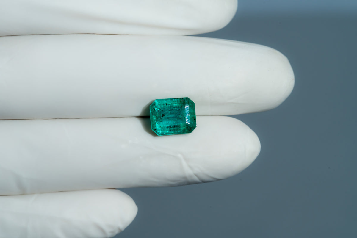 Zambian Emerald (Panna) 4.69 Carats / 5.15 Ratti