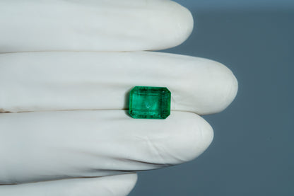Zambian Emerald (Panna) 4.56 Carats / 5.01 Ratti