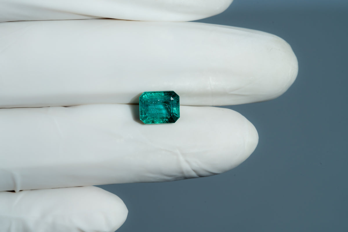 Zambian Emerald (Panna) 2.97 Carats / 3.26 Ratti