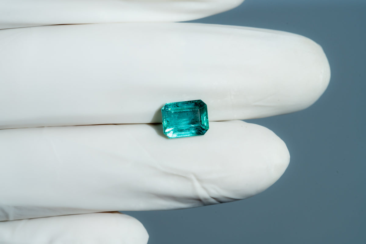 Zambian Emerald (Panna) 2.46 Carats / 2.7 Ratti