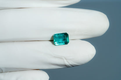 Zambian Emerald (Panna) 2.46 Carats / 2.7 Ratti